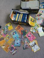 2 blikken met pokemon kaarten + franse promo, Ophalen of Verzenden, Zo goed als nieuw
