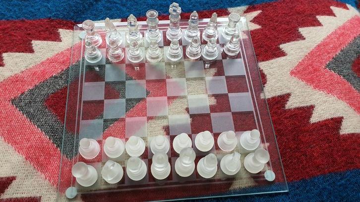 Glazen Schaakspel - Elegant en Tijdloos 25x25cm, Hobby en Vrije tijd, Gezelschapsspellen | Bordspellen, Zo goed als nieuw, Ophalen