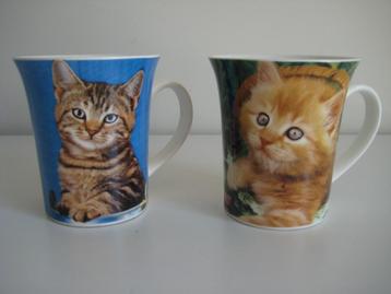 2 mokken met oor met Cyperse kat en rode kitten erop beschikbaar voor biedingen
