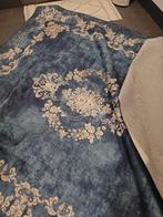Mooi blauw vloerkleed met bloemmotief 240/240, Ophalen, Blauw, Vintage, 200 cm of meer