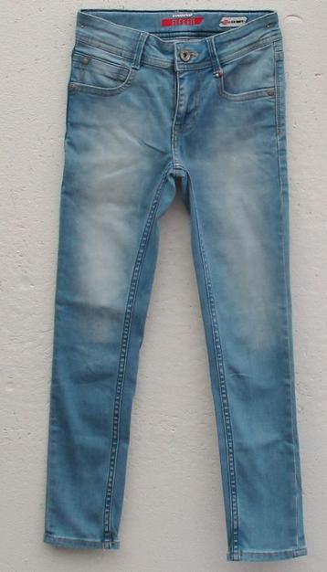 stoere skinny jeans van vingino maat 128