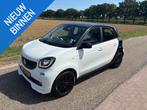 smart forfour 1.0 Brabus Edition 2015 Airco Led 83290 km !, Gebruikt, 4 stoelen, Wit, Handgeschakeld