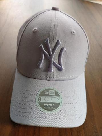 9Forty pet women  beschikbaar voor biedingen