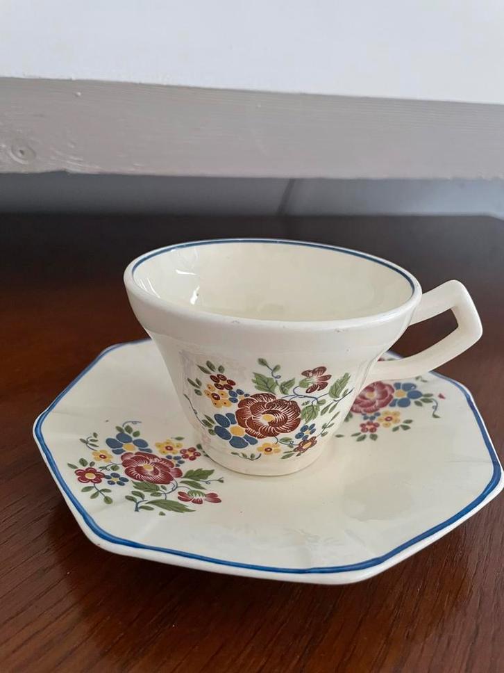 Vintage Kop en Schotels - Set van 4, Onbeschadigd, Huis en Inrichting, Keuken | Servies, Zo goed als nieuw, Kop(pen) en/of Schotel(s)