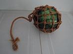 Groen glazen bol in macrame hanger, Ophalen of Verzenden