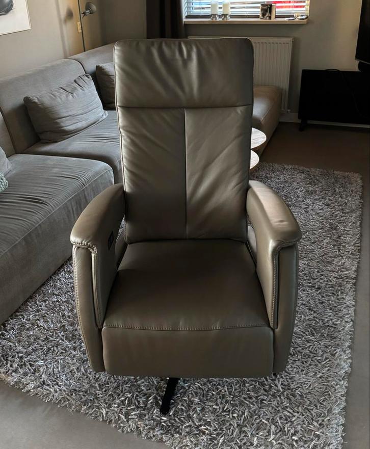 Relaxfauteuil met accu - ZGAN!, Huis en Inrichting, Fauteuils, Zo goed als nieuw, Leer, 75 tot 100 cm, Ophalen