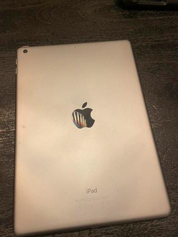 Te koop: een Apple iPad 5e generatie €150 beschikbaar voor biedingen