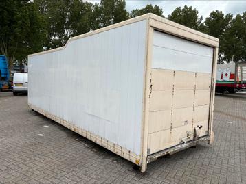 Opslagbak met roldeur beschikbaar voor biedingen