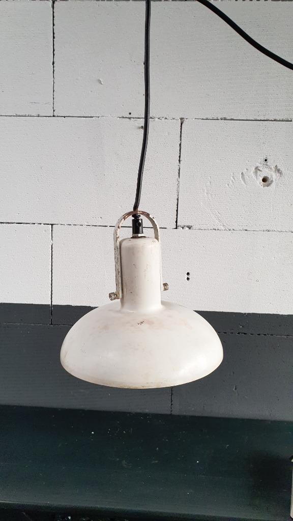 Retro industriele hanglamp BIS Hoogezand, wit metaal. 7A9, Huis en Inrichting, Lampen | Hanglampen, Gebruikt, Minder dan 50 cm