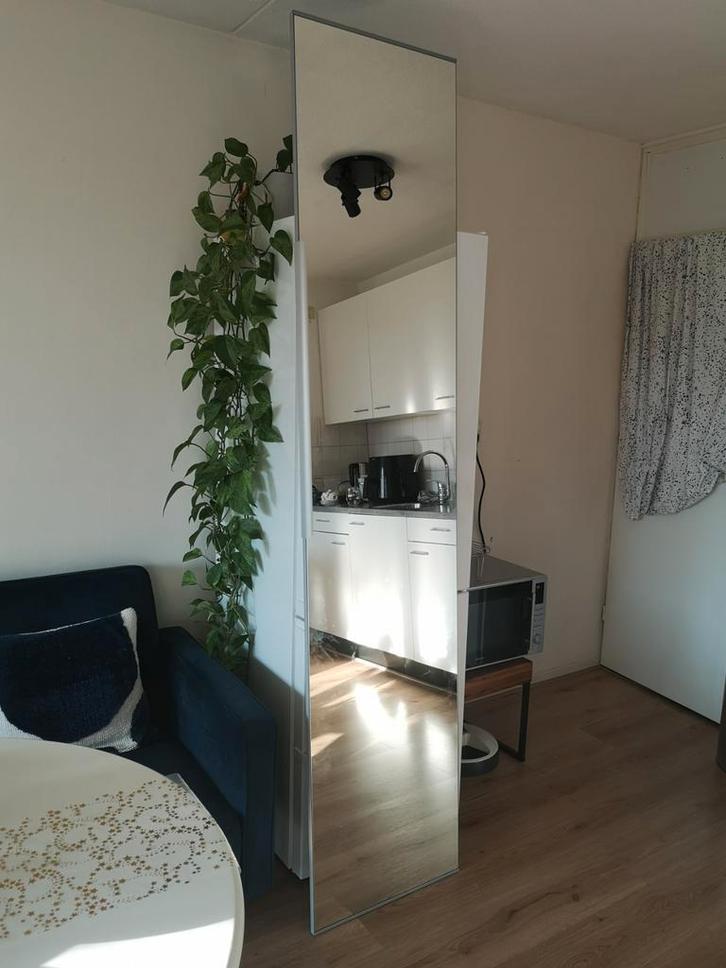 IKEA PAX spiegeldeur 236 cm incl scharnieren - nette staat, Huis en Inrichting, Kasten | Kledingkasten, Zo goed als nieuw, 200 cm of meer