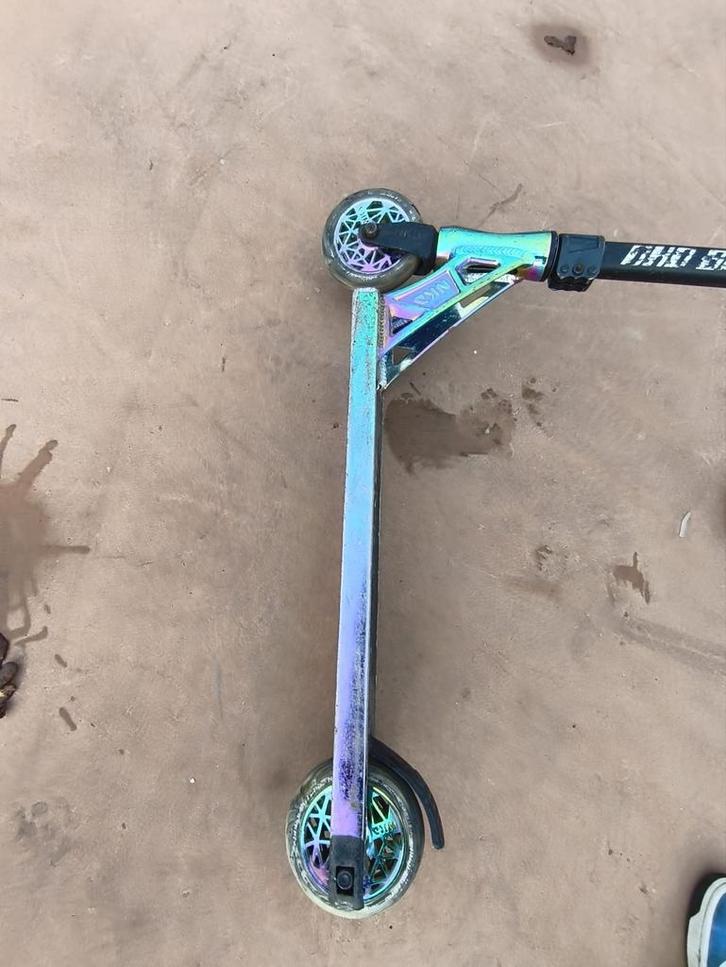 NKD rainbow stuntstep - klaar voor het skatepark!, Fietsen en Brommers, Steps, Gebruikt, Gewone step, Ophalen of Verzenden