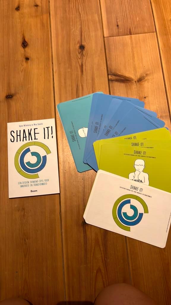 Agnes Willenborg - Shake it!, Boeken, Wetenschap, Zo goed als nieuw, Sociale wetenschap, Ophalen of Verzenden