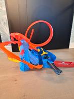 Hotwheels Volcano Escape + 1 auto, Ophalen of Verzenden, Zo goed als nieuw, Handmatig, Hot Wheels