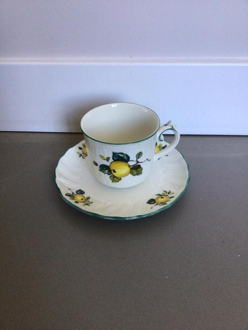 Villeroy & Boch porseleinen kop en schotel, Verzamelen, Porselein, Kristal en Bestek, Zo goed als nieuw, Kop en/of schotel, Porselein