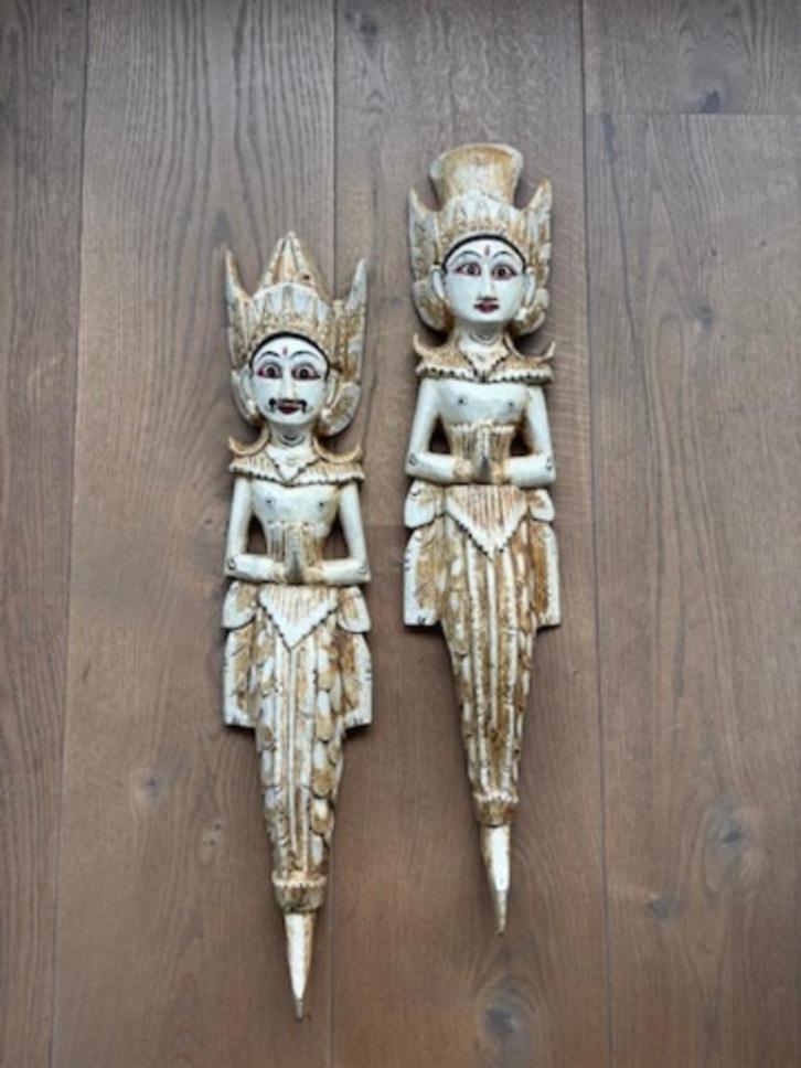 2x Balinese handgesneden houten wandbeelden, Antiek en Kunst, Kunst | Beelden en Houtsnijwerken, Ophalen of Verzenden