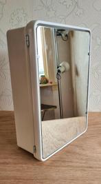 te koop: bakeliet badkamerkast spiegel, vintage jaren 60, Ophalen, Minder dan 50 cm, Minder dan 25 cm, Minder dan 100 cm