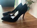 Zwart suede pump Reiss-hak met cut-away 38 nieuw, Kleding | Dames, Schoenen, Reiss, Pumps, Zwart, Nieuw