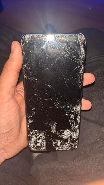 OPPO A17 beschikbaar voor biedingen