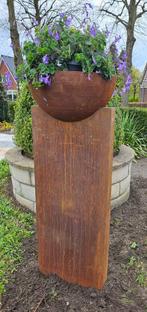 SOKKEL / ZUIL NEO / METAAL / 155 CM HOOG/ TUINBEELD, Ophalen, Huis en tuin decoratie Marie, Nieuw, Peize