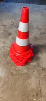 10 x pilonnen, Ophalen, Zo goed als nieuw