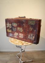 Antieke lederen koffer met reisstickers, Antiek en Kunst, Ophalen of Verzenden