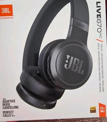 JBL LIVE 670NC beschikbaar voor biedingen