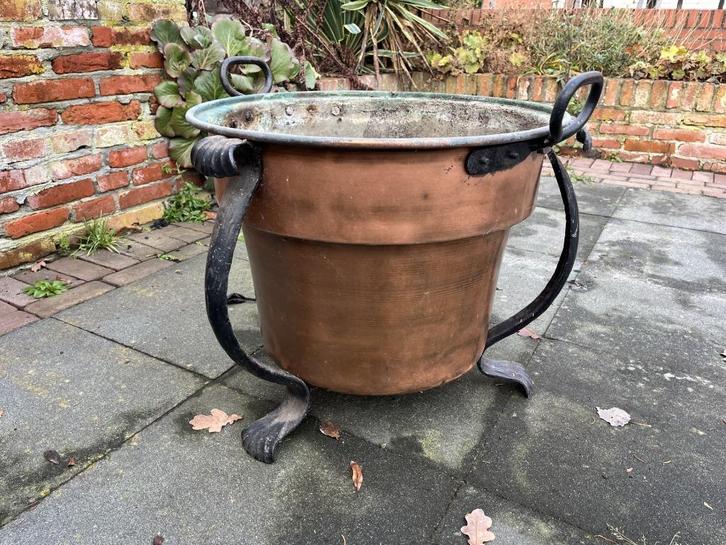 Zeer grote koperen ketel pot in gietijzeren standaard antiek, Antiek en Kunst, Antiek | Koper en Brons, Koper, Ophalen