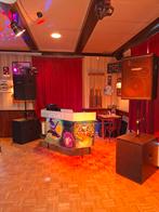 Spooky drive in show, Dj