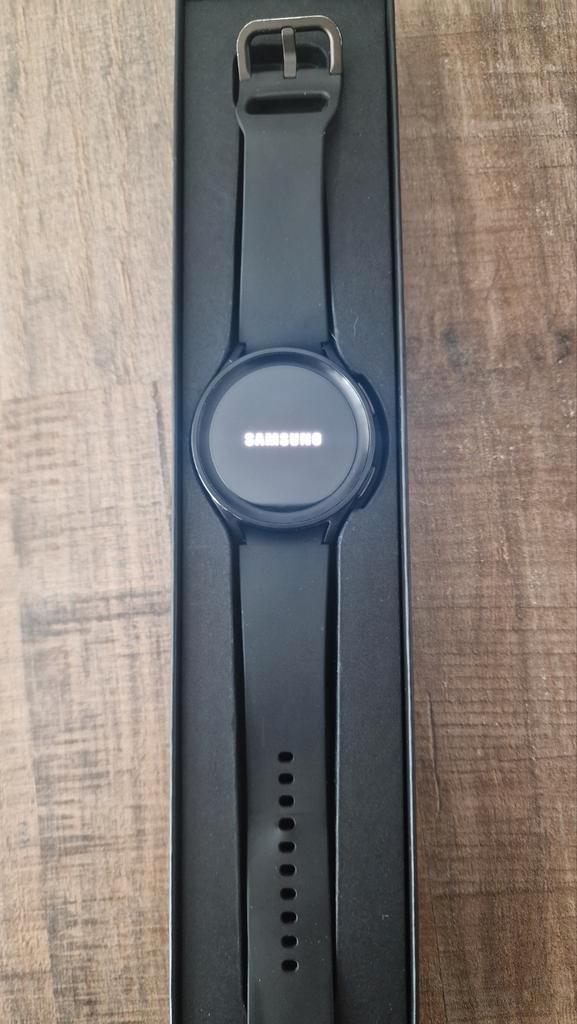 Te Koop, 2x Samsung Galaxy Watch 5pro zwart 45mm., Sieraden, Tassen en Uiterlijk, Smartwatches, Gebruikt, Android, Zwart, Afstand