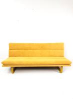 Vintage gele Artifort Kho Liang Le bank nieuw gestoffeerd, Verzenden, Huis en Inrichting