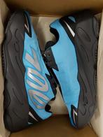Adidas Yeezy 700, Kleding | Heren, Schoenen, Blauw, Nieuw, Ophalen of Verzenden, Sneakers of Gympen