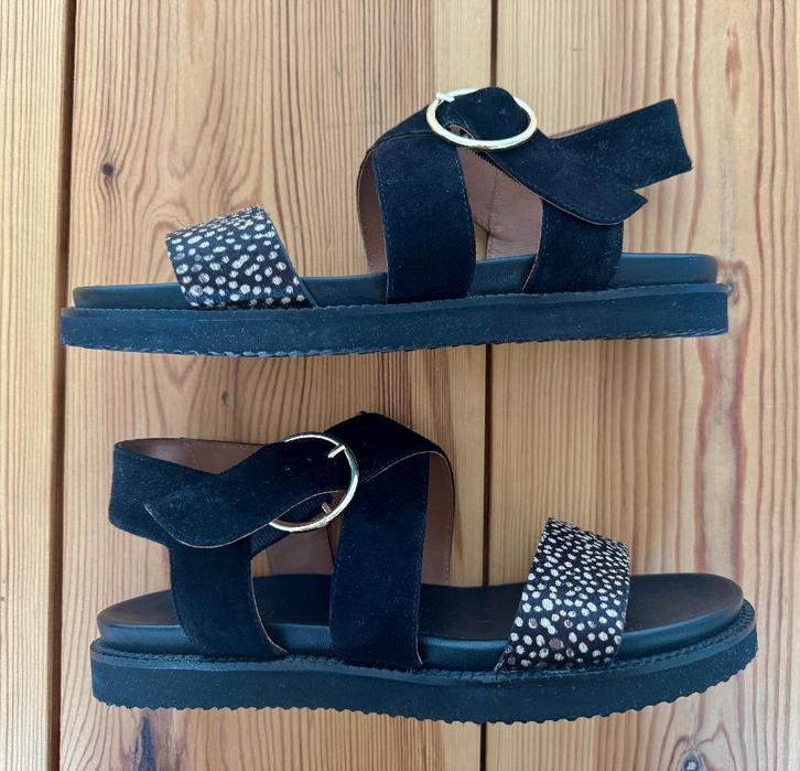 Maruti - Sandalen / Slippers - Zwart leer suede - maat 37, Kleding | Dames, Schoenen, Zo goed als nieuw, Sandalen of Muiltjes