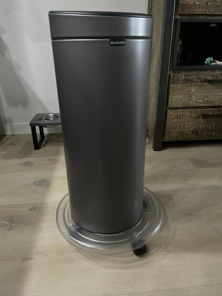 Trolley voor onder de prullenbak/vuilnisbak, 40 liter of meer, Ophalen, Zo goed als nieuw, Kunststof