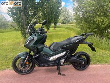 HONDA  X-ADV  750 (bj 2020). Km 9525 beschikbaar voor biedingen
