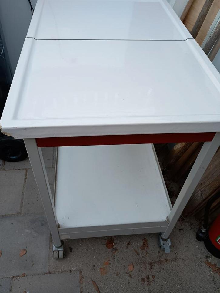 Verrijdbare kar / tafel, Doe-het-zelf en Verbouw, Werkbanken, Gebruikt, Ophalen