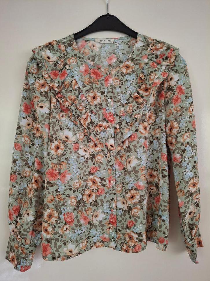 Fleurige blouse maat M met ruches - zo goed als nieuw -, Kleding | Dames, Blouses en Tunieken, Zo goed als nieuw, Maat 38/40 (M)
