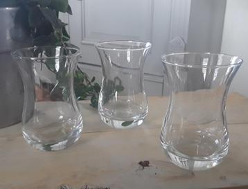 3 turkse theeglazen - theeglaasjes  beschikbaar voor biedingen
