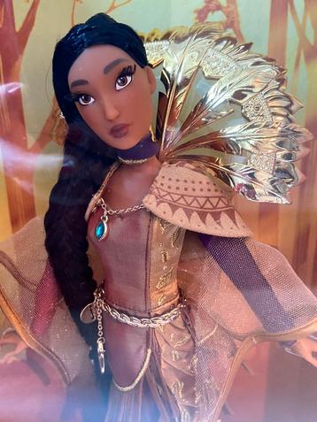 Disney store- Designer doll LE- Pocahontas 