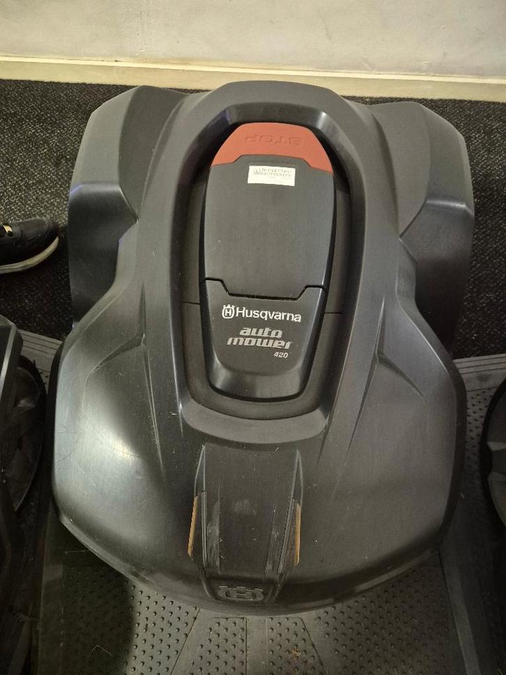 Husqvarna Automower AM420 robotmaaier, Tuin en Terras, Robotmaaiers, Gebruikt, 20 tot 25 cm, Ophalen of Verzenden
