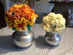 Vaas Gehaakte bloemen Metalen vaas met gehaakte bloemen, Ophalen of Verzenden, Nieuw, Haken, Overige typen