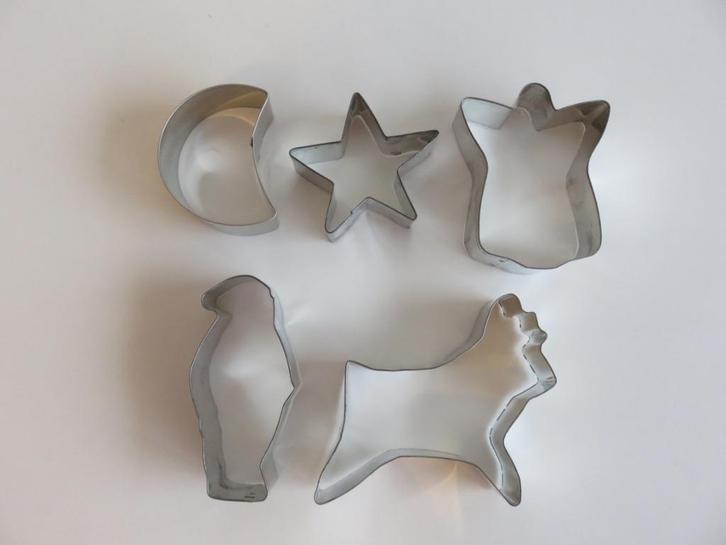 5 Kerst koek uitstekers koekvormpjes engel kerstman rendier, Diversen, Kerst, Zo goed als nieuw, Ophalen of Verzenden