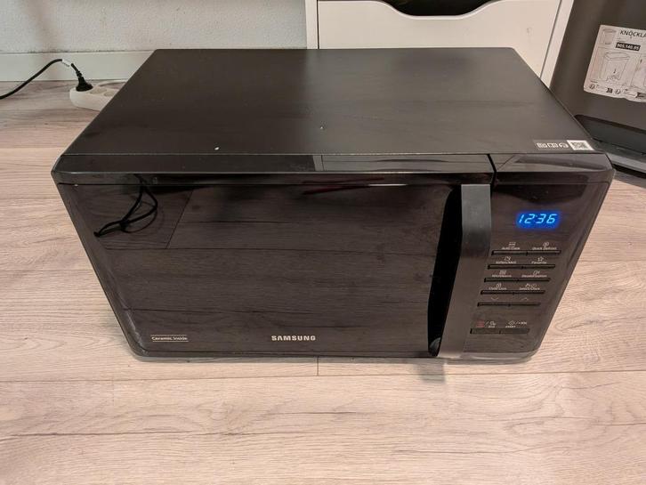 Solo Microwave 23L MS23K3513AK, Witgoed en Apparatuur, Magnetrons, Zo goed als nieuw, Vrijstaand, Magnetron, Minder dan 45 cm