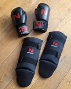 Kickboxs set Nikko handschoenen + scheenbeschermers, Ophalen of Verzenden, Zo goed als nieuw