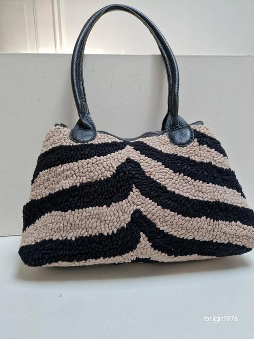 Mielie stevige teddy tas., Sieraden, Tassen en Uiterlijk, Tassen | Damestassen, Gebruikt, Schoudertasje, Wit, Ophalen of Verzenden