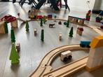 Houten treinbaan en auto, Ophalen, Zo goed als nieuw