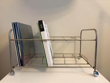 Vintage Platentrolley beschikbaar voor biedingen