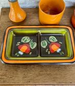 Vintage keramiek: oranje pot, vakkenschaaltje en een vaasje., Verzamelen, Retro, Ophalen of Verzenden, Huis en Inrichting