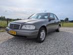 Verkocht!: Mercedes-Benz C-Klasse 1.8 C180 E2 1993 Grijs, Auto's, Mercedes-Benz, Zwart, 4 cilinders, 1799 cc, 122 pk