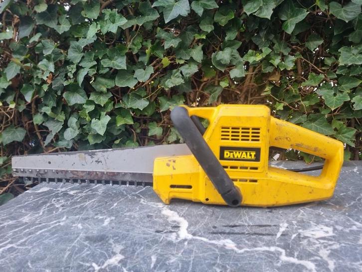 DEWALT Alligatorzaag Ytongzaag, Doe-het-zelf en Verbouw, Gereedschap | Zaagmachines, Gebruikt, Afkortzaag, 1200 watt of meer, 30 tot 70 mm