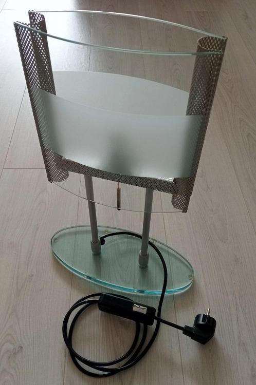 Italiaans Design Tafellamp van “Sothis” met trekschakelaar., Huis en Inrichting, Lampen | Tafellampen, Zo goed als nieuw, Minder dan 50 cm